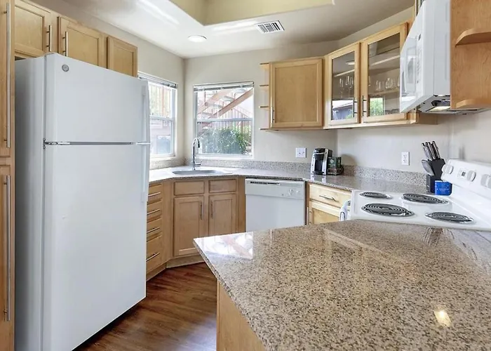 Landing Modern With Amazing Amenities