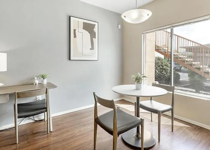 Landing Modern With Amazing Amenities * Tucson